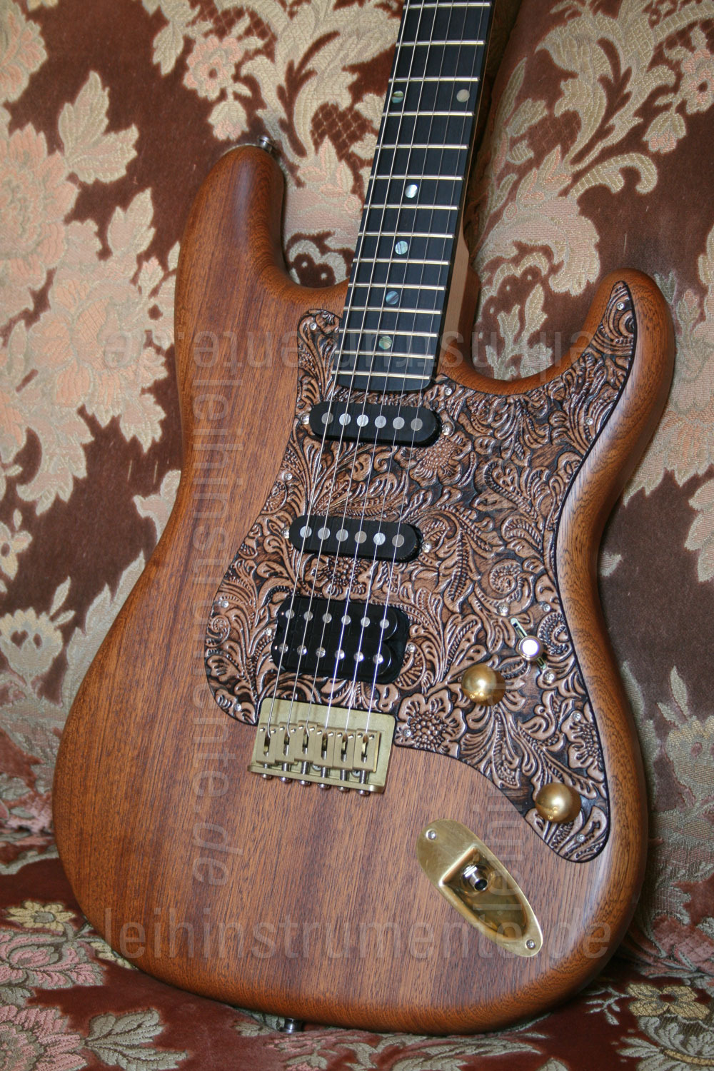 to article description / price Electric Guitar BERSTECHER Deluxe Vintage (Hot B) - Amber / Floral Nature + hard case - made in Germany